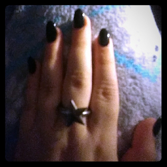 Star ring 🌟 - Picture 1 of 3